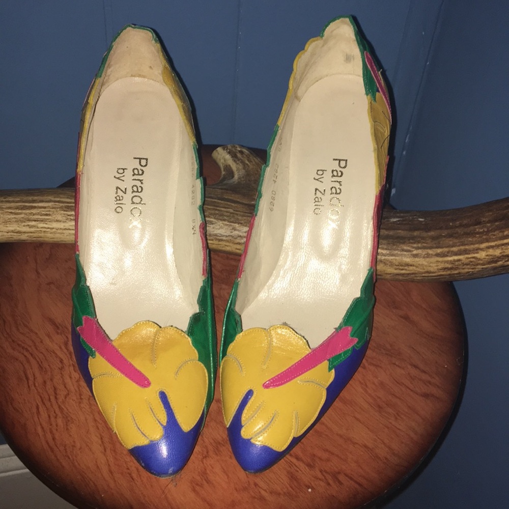 Shoe - Picture 3 of 4